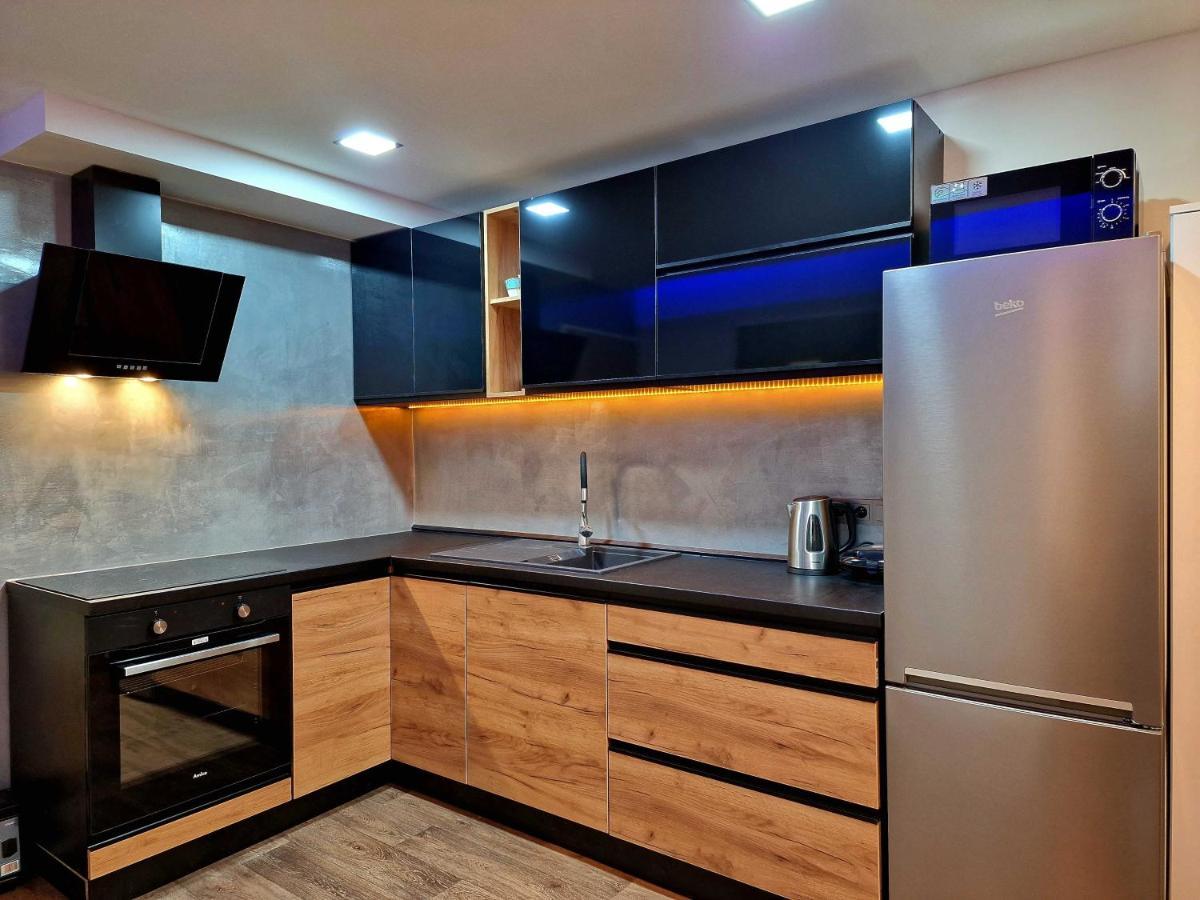 Wellness Gold Apartment With Private Sauna & Jacuzzi Prága Kültér fotó