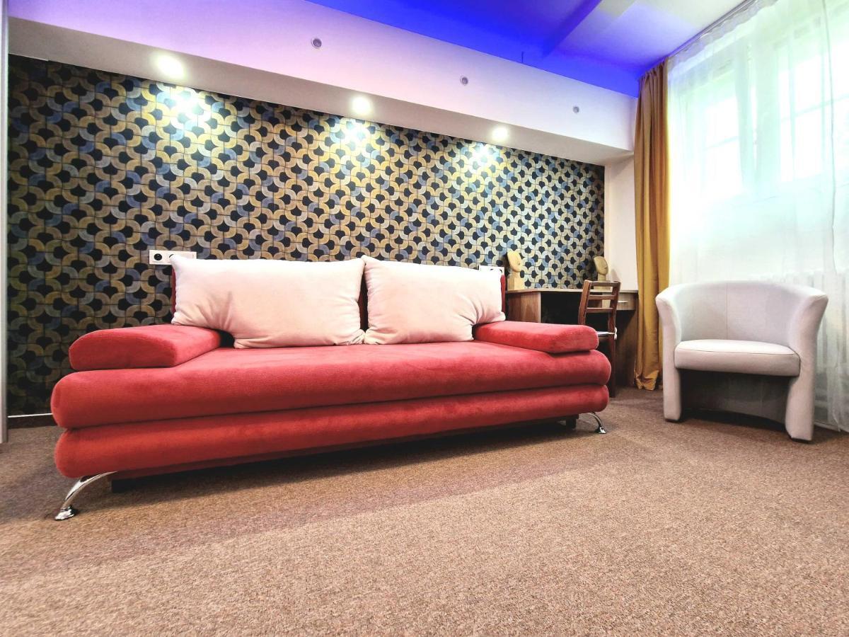 Wellness Gold Apartment With Private Sauna & Jacuzzi Prága Kültér fotó